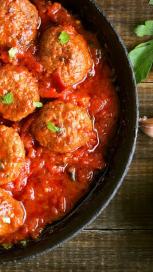 https://www.maggi.co.nz/sites/default/files/styles/search_result_153_272/public/how-to-cook-spicy-meat-balls.jpg?itok=EHg6LVRc