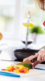 https://www.maggi.co.nz/sites/default/files/styles/search_result_153_272/public/how-to-prepare-stir-fry-creations.jpg?itok=cxULZ9E2