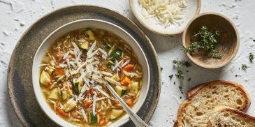 Farmhouse Vegetable Soup (Vegetarian)